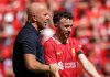 Arne Slot saat memberi instruksi Diogo Jota