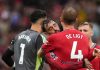 Bruno Fernandes merayakan kemenangan atas Burnley bersama rekan-rekannya