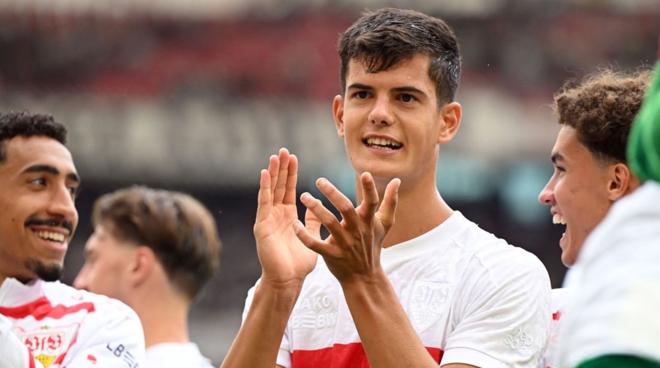 Chema Andres pemain VfB Stuttgart Chema Andres pemain VfB Stuttgart