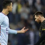 Cristiano Ronaldo dalam pertemuan terakhir dengan Lionel Messi di Riyadh