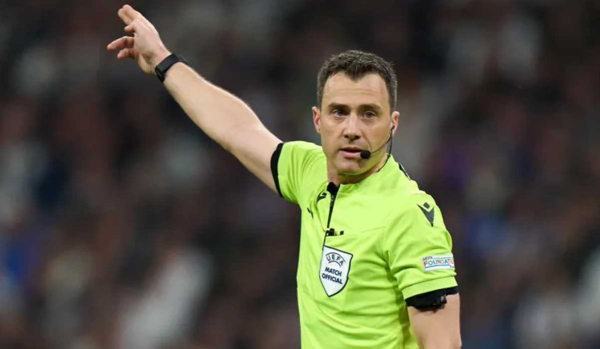 Felix Zwayer akan pimpin laga Manchester City vs Napoli