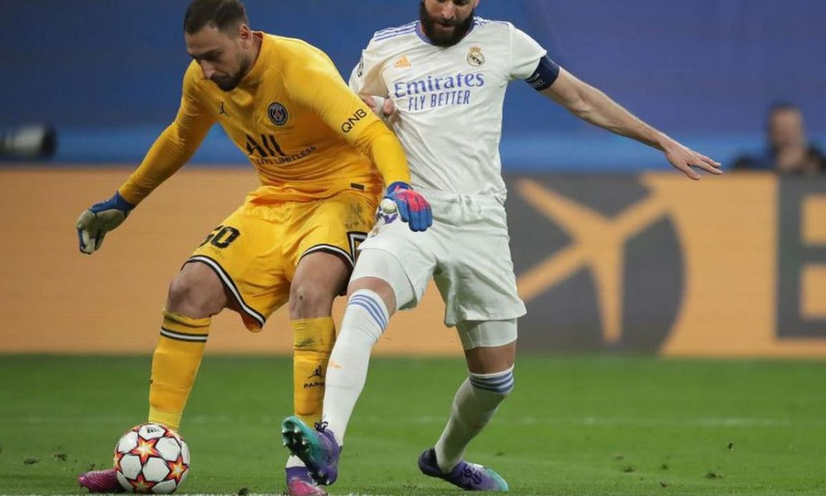 Gianluigi Donnarumma punya masalah kontrol bola