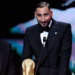 Donnarumma Bawa Pulang Yashin Trophy 2025 Usai Treble Bersama PSG Gianluigi Donnarumma raih Yashin Trophy 2025