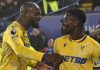 Jean-Philipp Mateta merayakan gol bersama Marc Guehi