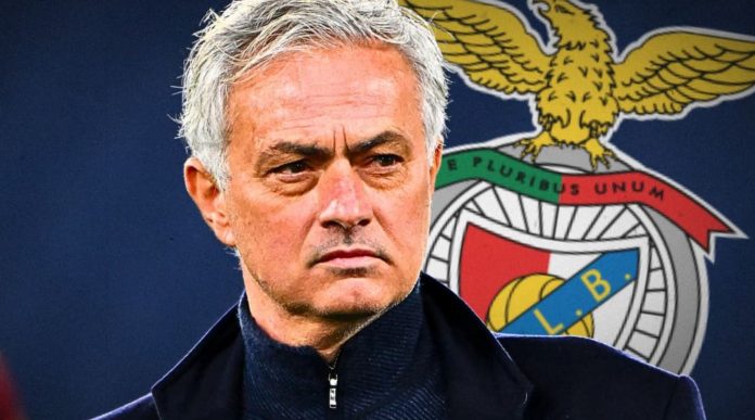 Jose Mourinho kembali melatih Benfica