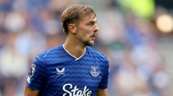 Kiernan Dewsbury-Hall pemain Everton