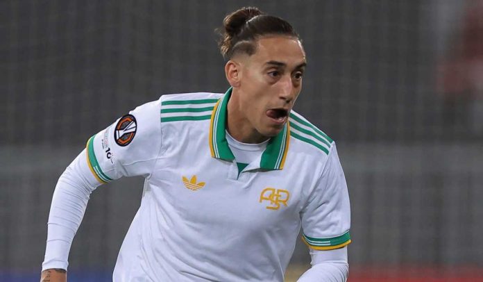 Kostas Tsimikas tampil baik selama masa pinjaman di AS Roma