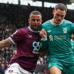 Kyle Walker coba hentikan laju Florian Wirtz