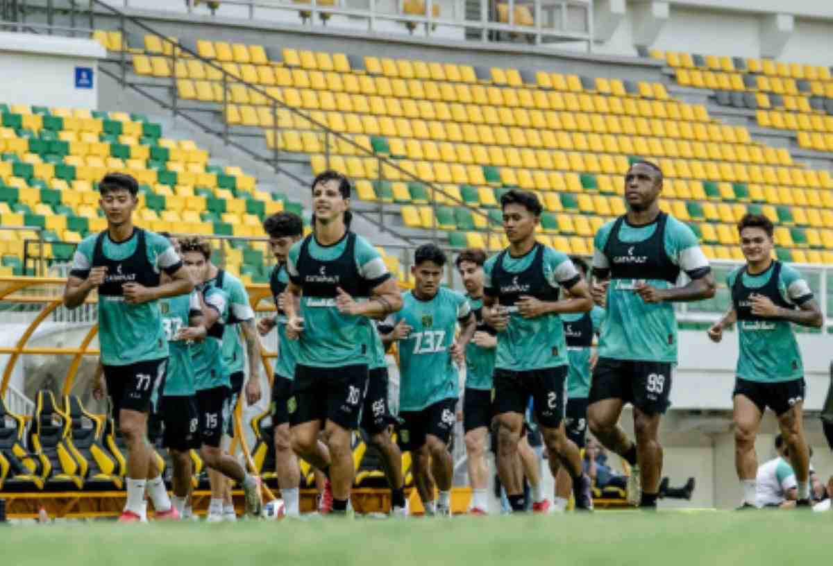 Latihan Persebaya Jelang Laga Tandang Kontra Dewa United