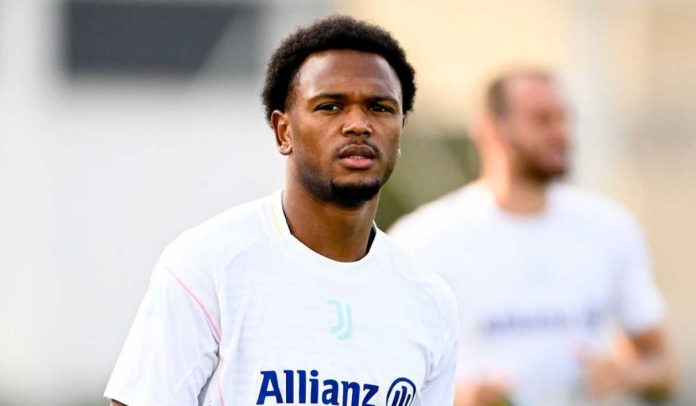 Lois Openda di sesi latihan Juventus