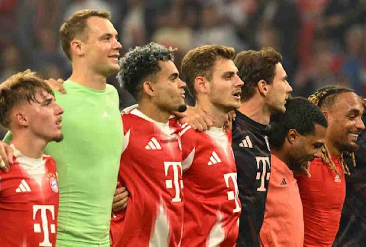 Luis Diaz Bersama Skuad Bayern Munchen Usai Kalahkan Hamburg SV Luis Diaz Bersama Skuad Bayern Munchen Usai Kalahkan Hamburg SV