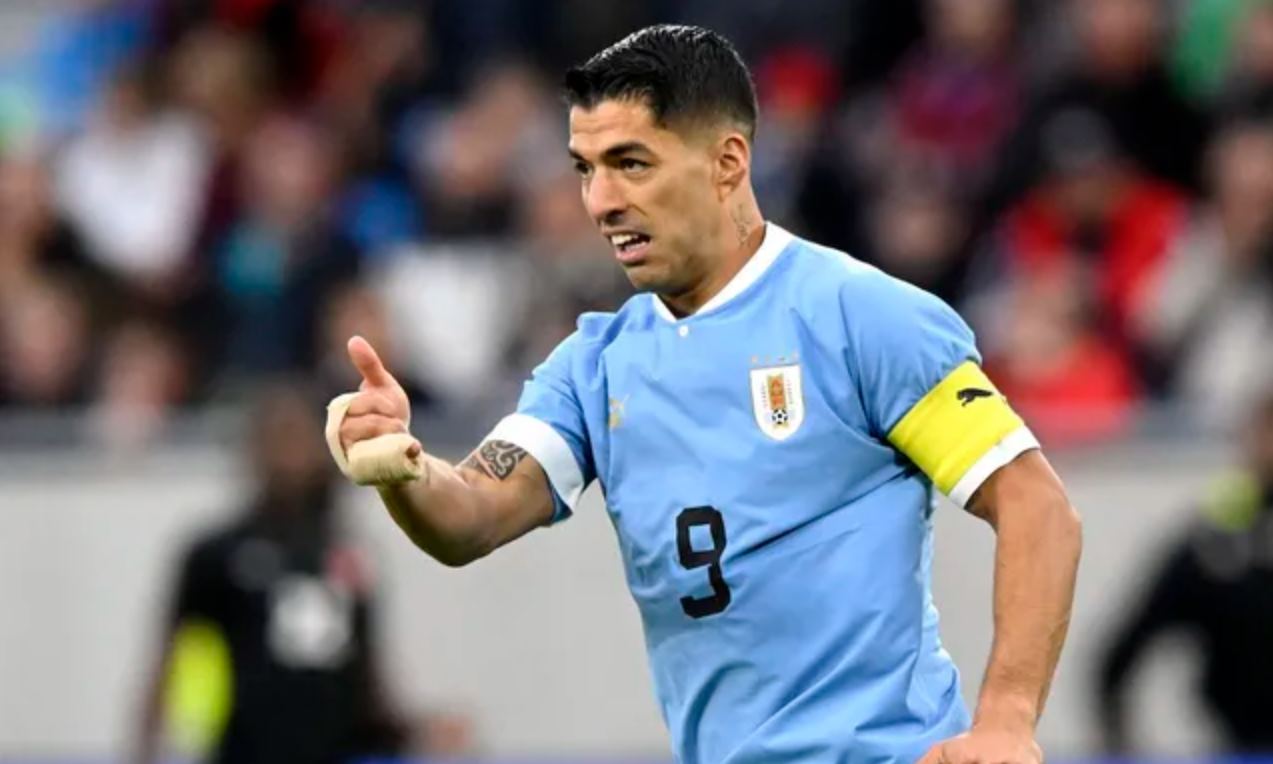 Luis Suarez bujuk Ronald Araujo untuk gabung Liverpool Luis Suarez bujuk Ronald Araujo untuk gabung Liverpool