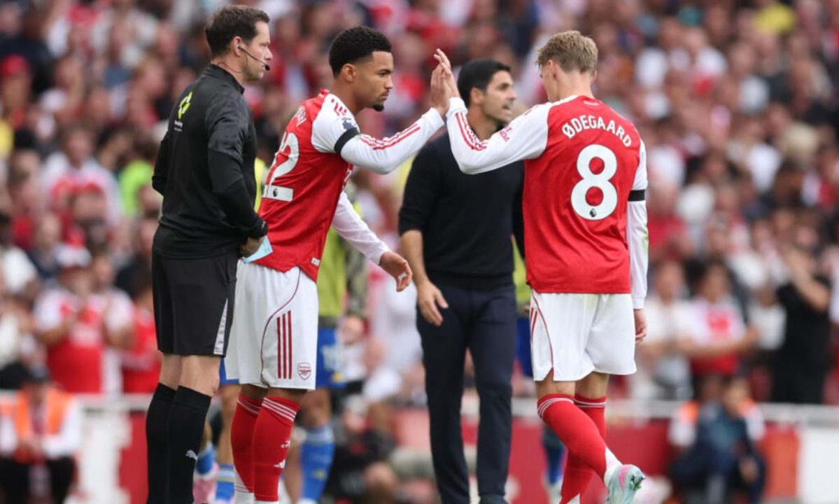Martin Odegaard pemain Arsenal cedera saat melawan Nottingham Forest
