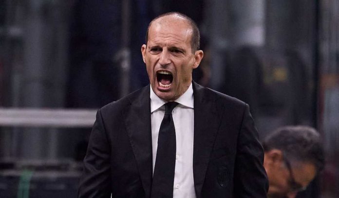 Massimiliano Allegri berteriak di laga AC Milan vs Napoli