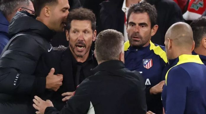 Pelatih Atletico Madrid Diego Simeone saat laga melawan Liverpool Pelatih Atletico Madrid Diego Simeone saat laga melawan Liverpool