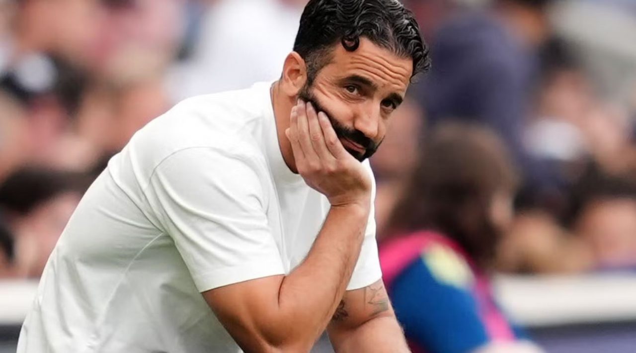 Pelatih Manchester United Ruben Amorim