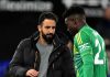 Ruben Amorim berbicara dengan Andre Onana