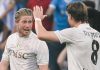 Scott McTominay dan Kevin de Bruyne merayakan gol Napoli