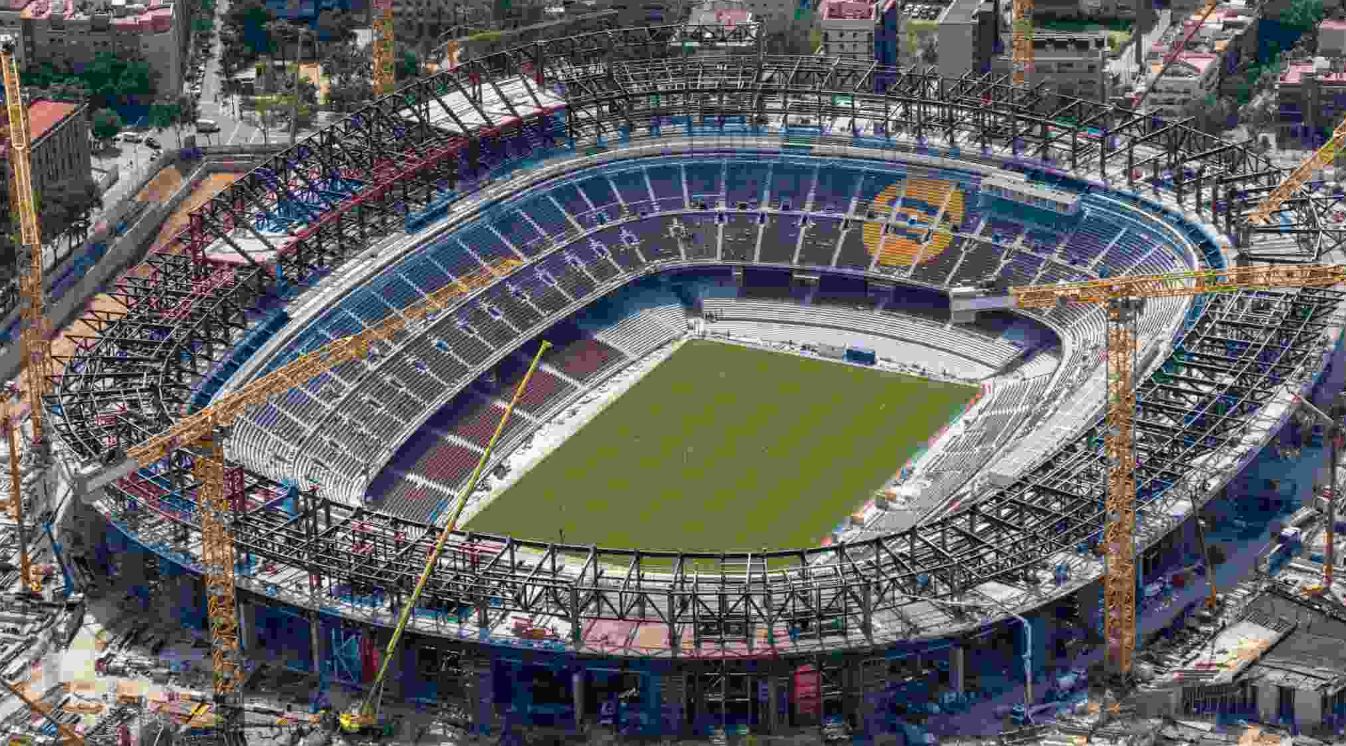 Stadion Camp Nou milik Barcelona sedang direnovasi Stadion Camp Nou milik Barcelona sedang direnovasi