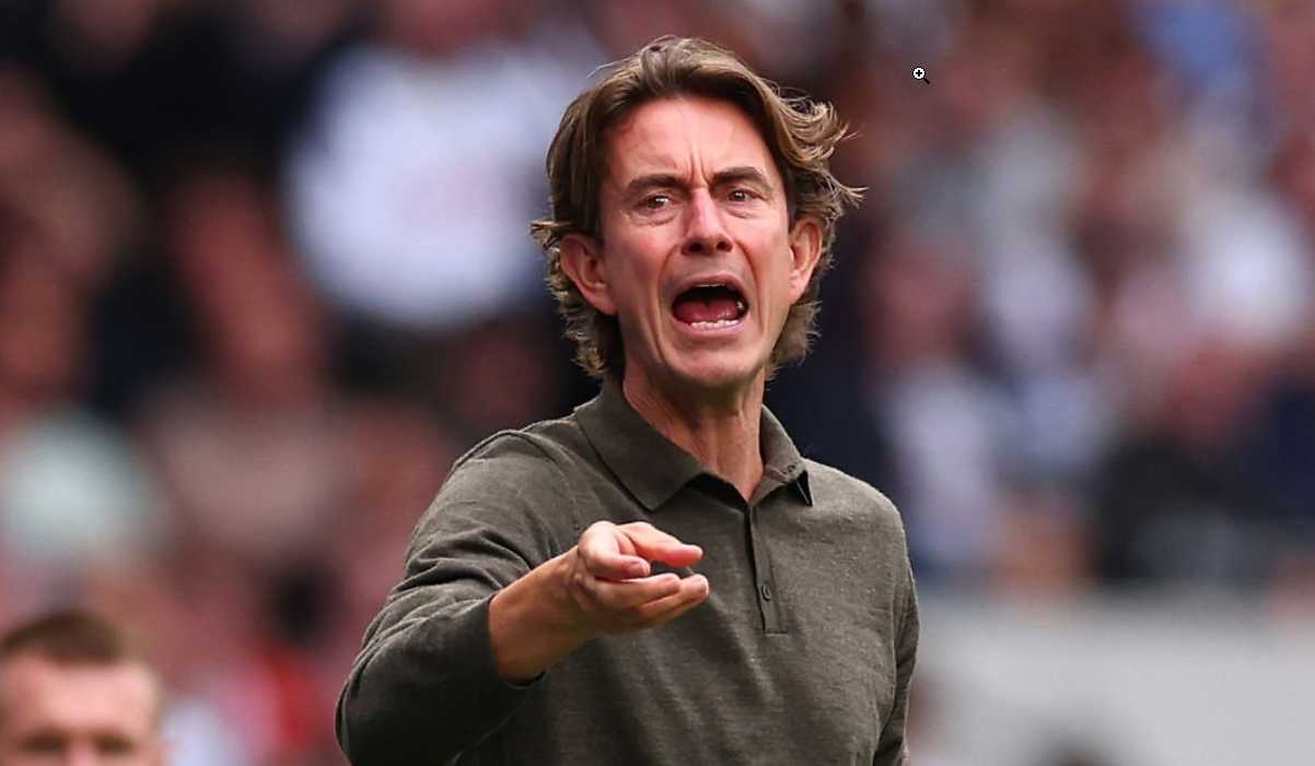 Thomas Frank memberi instruksi ke pemain Tottenham di laga kontra Bournemouth