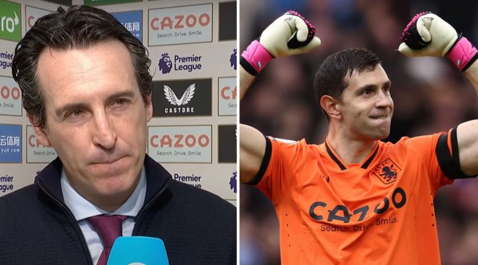 Unai Emery dan Emiliano Martinez - Aston Villa