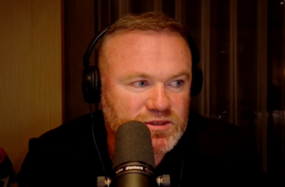 Wayne Rooney Pertanyakan Aktivitas Transfer Manchester United Wayne Rooney Pertanyakan Aktivitas Transfer Manchester United