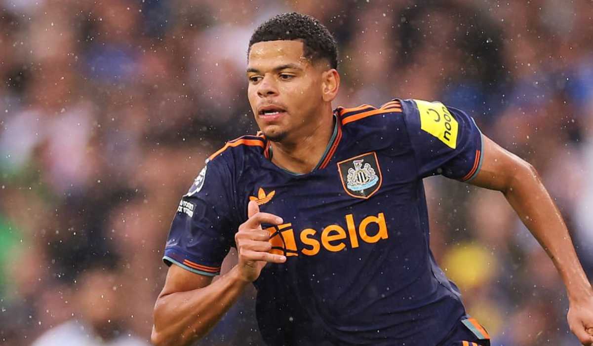 William Osula di laga Leeds United vs Newcastle United