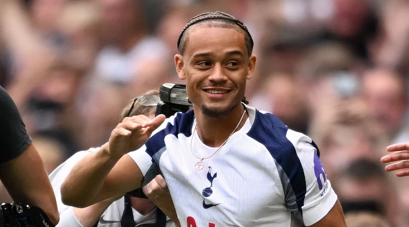 Xavi Simons pemain Tottenham Hotspur