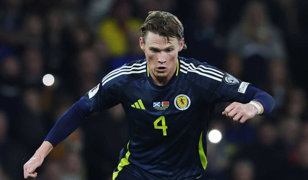 Aksi Scott McTominay di laga Skotlandia melawan Belarus