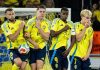 Alexander Isak dan Victor Gyokeres jadi pagar betis di laga Swedia vs Kosovo