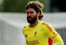 Alisson Becker di laga Crystal Palace vs Liverpool