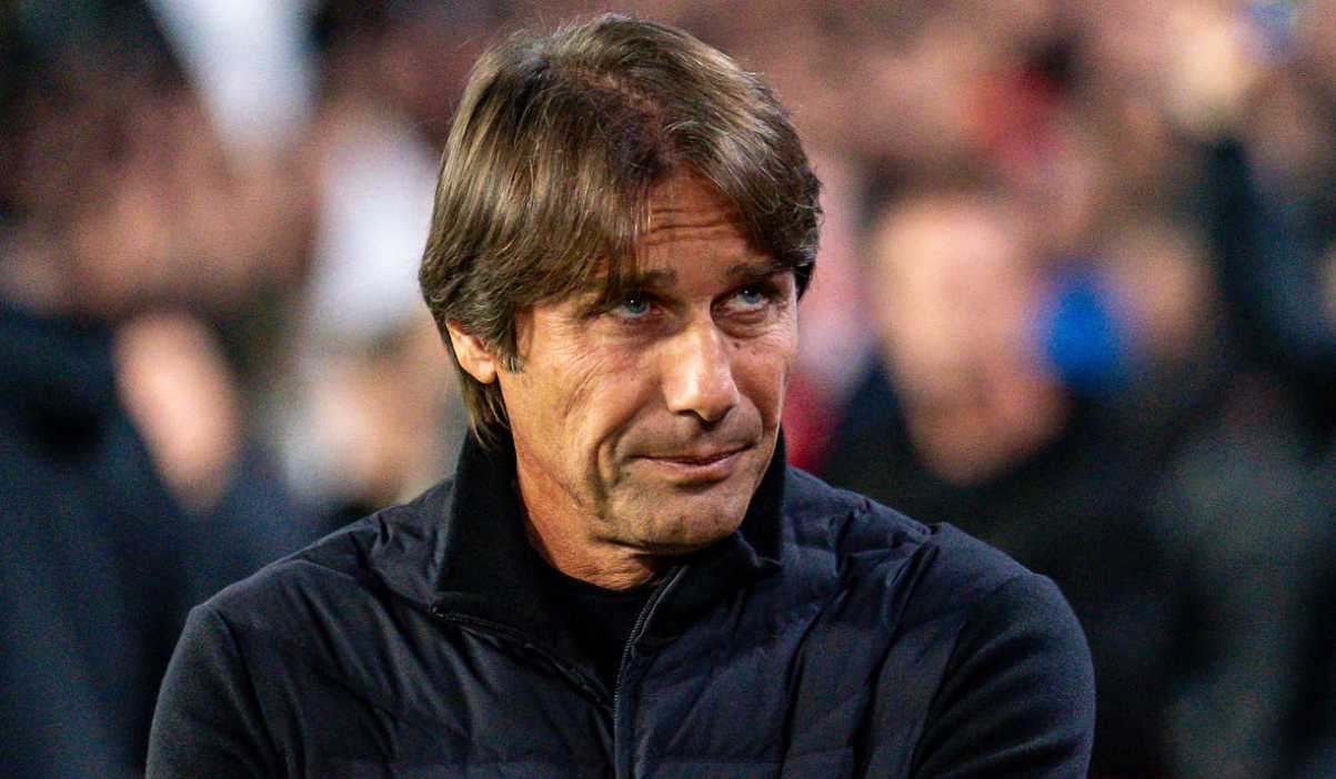 Antonio Conte di laga PSV Eindhoven vs Napoli Antonio Conte di laga PSV Eindhoven vs Napoli