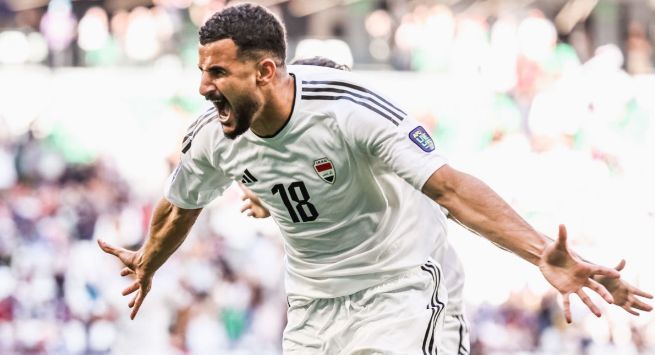 Aymen Hussein striker timnas Irak Aymen Hussein striker timnas Irak
