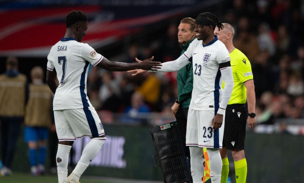Bukayo Saka dan Noni Madueke pemain Arsenal di Timnas Inggris Bukayo Saka dan Noni Madueke pemain Arsenal di Timnas Inggris