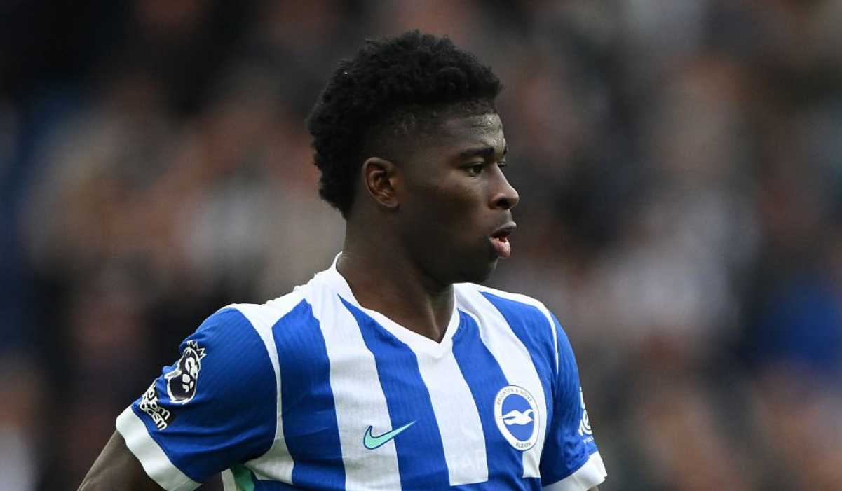 Carlos Baleba kerap dikaitkan dengan transfer ke Manchester United Carlos Baleba kerap dikaitkan dengan transfer ke Manchester United