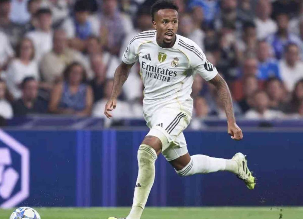 Eder Militao dalam Sebuah Aksinya untuk Real Madrid