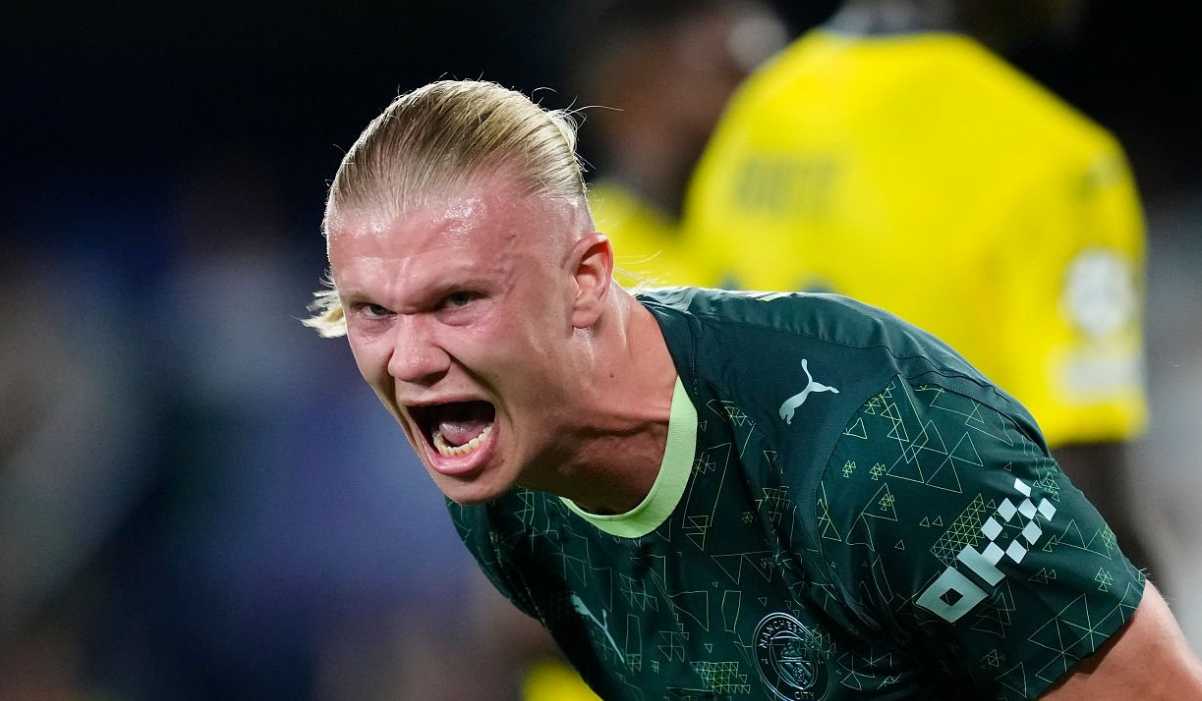 Erling Haaland merayakan gol ke gawang Villarreal Erling Haaland merayakan gol ke gawang Villarreal