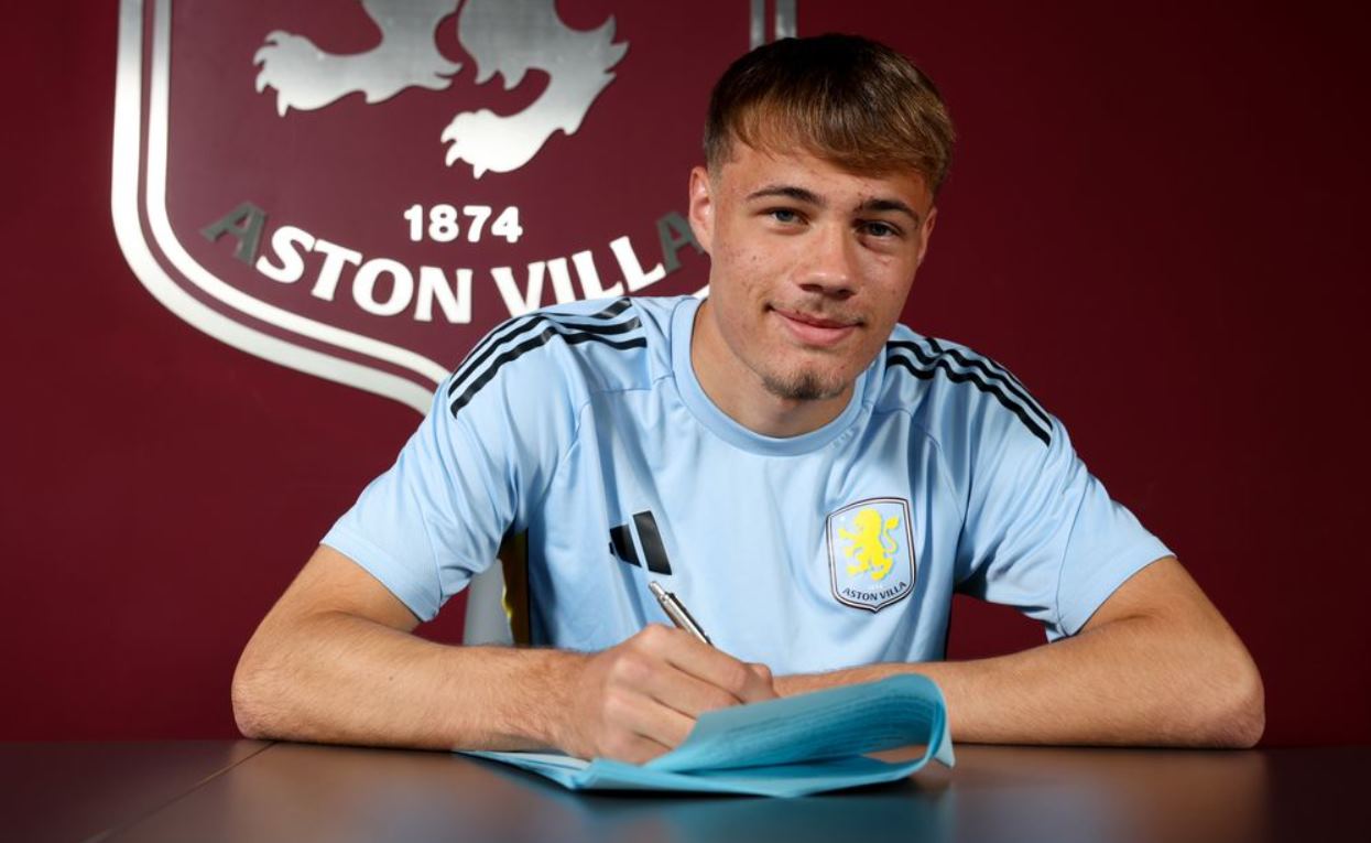 Finlay Barnard bintang muda Aston Villa Finlay Barnard bintang muda Aston Villa