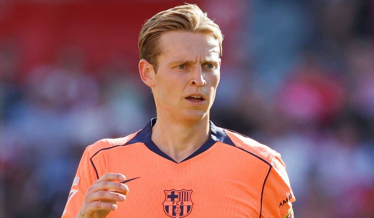 Frenkie de Jong sepakati kontrak baru di Barcelona Frenkie de Jong sepakati kontrak baru di Barcelona