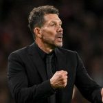 Atletico Dibantai 4-0, Diego Simeone Akui The Gunners Tim Terbaik Dunia Saat Ini Gestur Diego Simeone di laga Arsenal vs Atletico Madrid