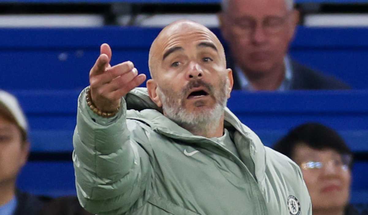 Gestur Enzo Maresca di pertandingan Chelsea vs Benfica