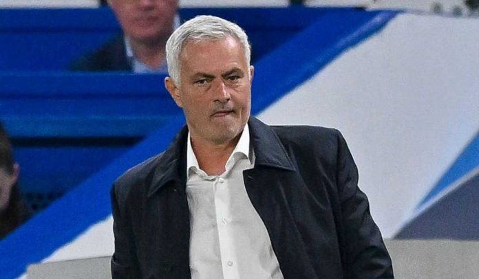 Gestur Jose Mourinho di laga Chelsea vs Benfica