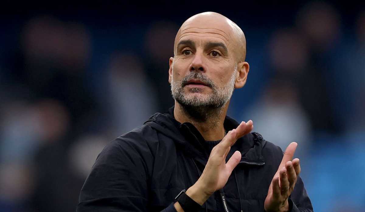 Gestur Pep Guardiola di laga Manchester City vs Everton Gestur Pep Guardiola di laga Manchester City vs Everton