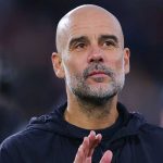 Gestur Pep Guardiola usai laga Brentford vs Manchester City