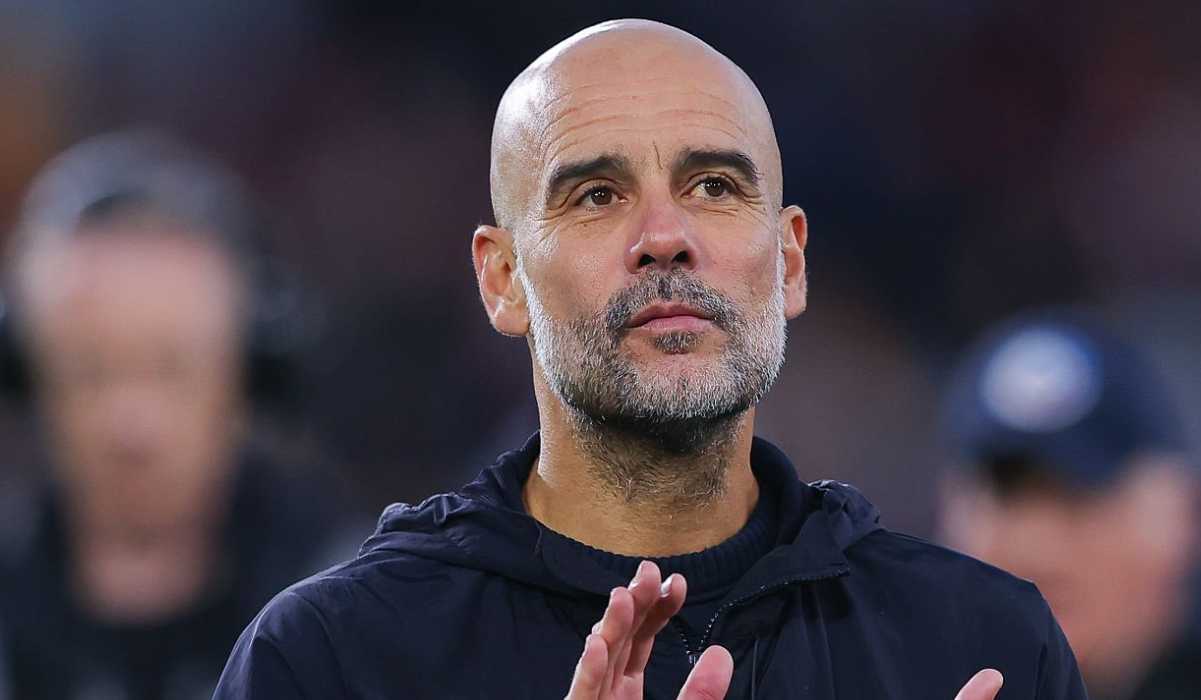 Gestur Pep Guardiola usai laga Brentford vs Manchester City Gestur Pep Guardiola usai laga Brentford vs Manchester City