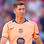Gestur Robert Lewandowski di laga Sevilla vs Barcelona