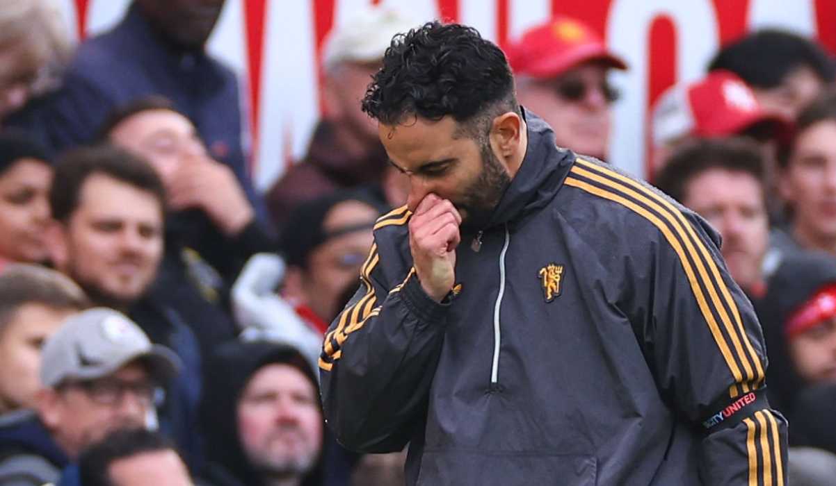 Gestur Ruben Amorim di laga Manchester United vs Sunderland Gestur Ruben Amorim di laga Manchester United vs Sunderland