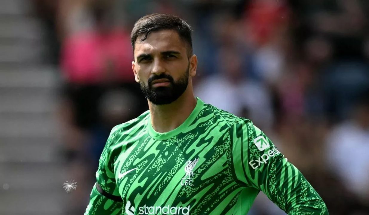 Giorgi Mamardashvili kiper Liverpool