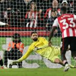 Bukan Salah Bek, Ini Nih Blunder Terselubung yang Bikin Liverpool Kalah Lagi! Giorgi Mamardashvili penjaga gawang Liverpool