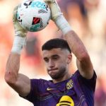 Barcelona Meradang, Joan Garcia Kemungkinan Belum Pulih Jelang El Clasico Joan Garcia Dikhawatirkan Belum Pulih Jelang El Clasico